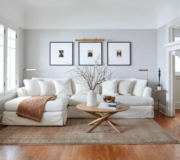 interior-designer's-secrets-for-decorating-with-proper-lighting-in-a-all-white-living-room