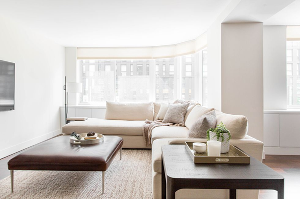 how-to-decorate-an-all-white-living-room-with-natural-light