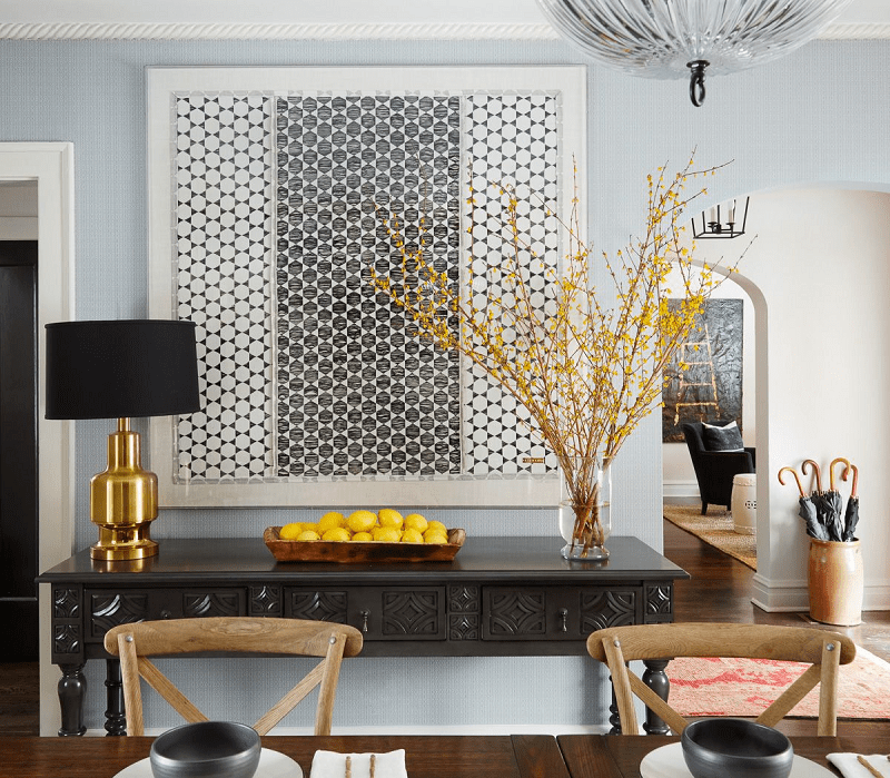 ways-to-style-a-console-table-like-a-pro-in-a-dining-room-with-3-layers-of-lighting