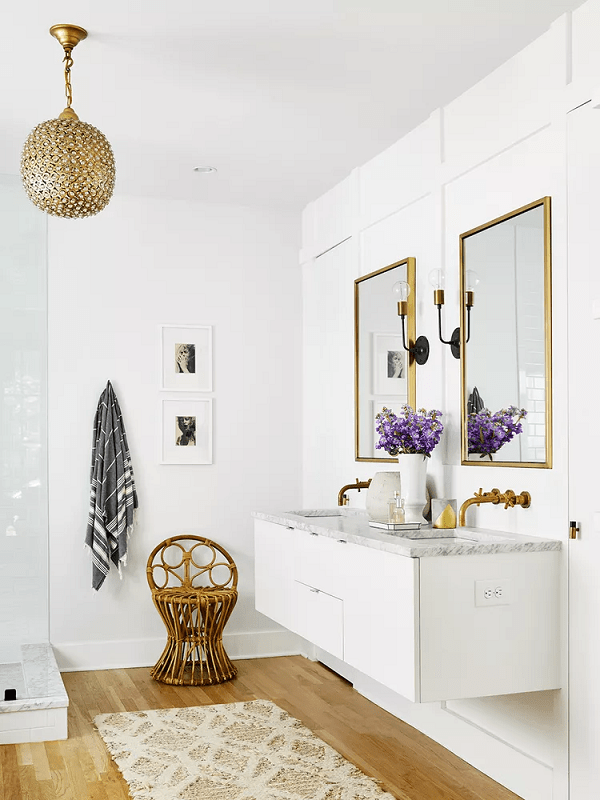 clean-modern-all-white-bathroom-with-layers-of-lighting