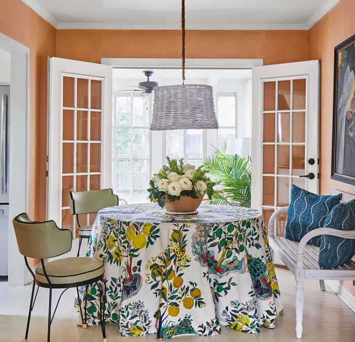 warm-color-palette-in-an-Accent-Wall-in-a-traditional-dining-room