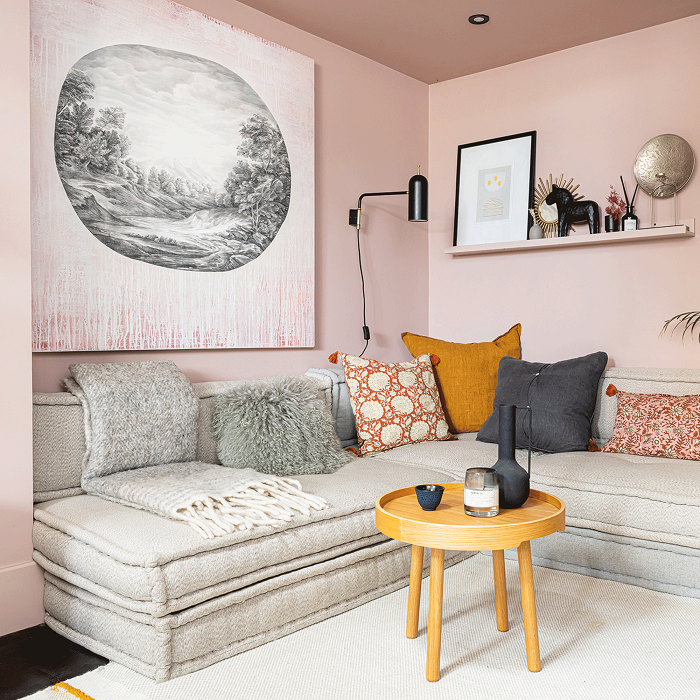 Pink-wall-living-room-with-great-traffic-flow