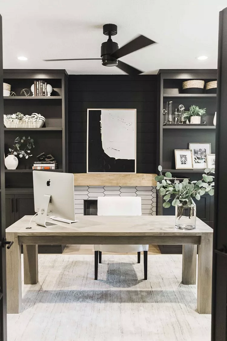 Small-cozy-Home-Office-Space-Maximizing-Comfort-and-style