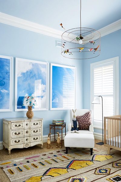 a-playful-whismscial-nursery-with-a-soothing-blue-color-palette