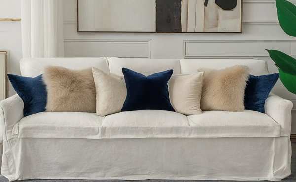 how-to-style-a-slipcover-couch-with-throw-pillows